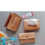 絆創膏用ポケットのついたポケットティッシュ用ケース