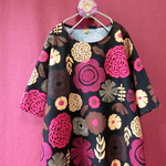 北欧調フラワー ゆったりワンピース 黒