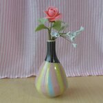 黄色・水色・ピンク・黒の小さな一輪挿し・花瓶・花器