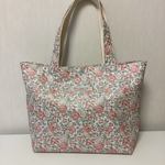 L様専用 ⭐️リバティ ラミネートバッグポーチ付き