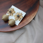 brown flower × rattan ball