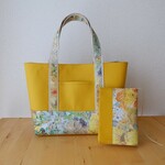 H様オーダー品★ リバティ Marina Seaflower（マリーナ・シーフラワー）のデイリートートバッグ（Mサイズ）＆ ブックカバー