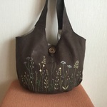 (送料無料)手刺繍入りふっくらバッグ　濃茶