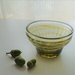オリーブグリーンのモール小鉢