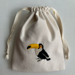 オオハシ刺繍巾着  生成り