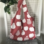 （sale)78-2.アップル柄のコーデュロイトートバッグ（ショッピングバッグ）