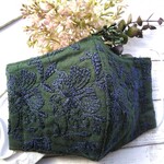花柄刺繍マスク(ネイビー)　抗菌防臭加工　秋冬マスク