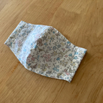キッズ MeadowTailsパステル　秋のリバティ立体マスク  涼感加工ダブルガーゼ使用　(幼稚園〜小学校低学年向け)