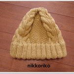《SALE》　なわ編みとかのこ編みのとんがり帽子　マスタード