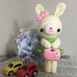 オシャレうさぎちゃんの編みぐるみ☆