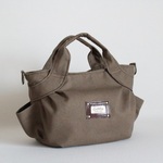 Sサイズ　カーキ色無地生地　シュシュバッグ♪　Fm2 Lab.