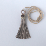 タッセル　ビーズ刺繍　ロングネックレス　MIXカラー