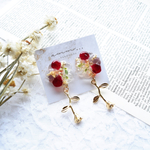 ボルドーのお花のアクセサリー