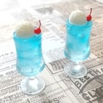 【椿様オーダー品】ミニチュアクリームソーダ(淡い水色ソーダ)2個