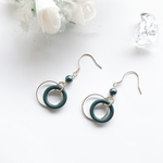 ボトル グリーン フープの 大人 ピアス