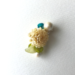 White千日花の片耳イヤーカフ