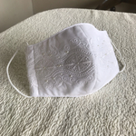 コットンボイル刺繍生地パール付き立体マスク
