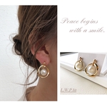 パールとゴールドリングのピアス