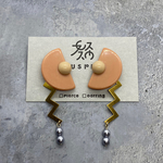 30％OFF＊お正月SALE＊2way・くすみピンクのギザギザピアス/イヤリング