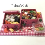 hand  made ミニチュア ドールハウス　にゃんこファミリーの秋の行楽弁当