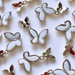 バラ売りOK🦋No.B108、蝶、ダブルバタフライチャーム、シルバー、2個組、300円
