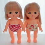 メルちゃんサイズ　パンツ２枚セット　苺柄と赤チェック大　服　パンツ