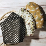 《送料無料》立体　マスク　カフェラテ　三姉妹　秋　軽い　つけ心地良い　大人可愛い　地球に優しい　洗って使える　手作り　布　チャーム付き