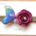 (帯留)　紫～青緑のグラデーション蝶＆薔薇　淡水パール