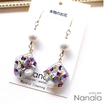 本物のお花のフラワーピアス/イヤリング　レジンアクセサリ―