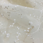 かすみ草刺繍レース