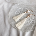 stone × tassel pierce/earring(ivory)