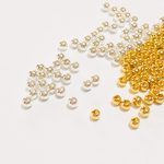 【1078】プラスチックビーズ　金/銀　約５００個
