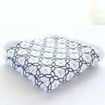 【送料無料】刺し子のハンカチ　十字花刺し＜紺×グレー＞