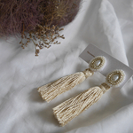 \人気No.1/ 再販×30 ウェディングパール刺繍×タッセル　ピアス　イヤリング
