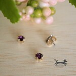 まるでピアス＊小さなマグネットピアス＊アメジスト＊ゴールド