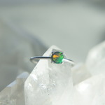 秋の大感謝価格　重ね着けも可愛い　1点物　Black opal ファセットカットリング　フリーサイズ　シルバー925　ロジウムコーティング
