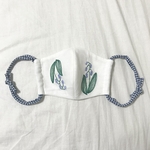 布マスク:スズラン刺繍×ネイビーギンガム　おしゃれ　柄マスク　スズラン　ギンガム