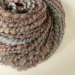 手つむぎ変わり糸〜textured yarn〜  手染め　ハンドスパン  茶系　約39g　#8017