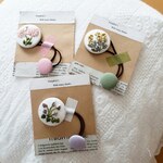 お花刺繍の髪飾り～ミモザ　お値下げ中