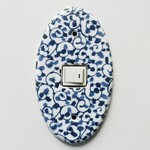 スイッチカバー　楕円１つ口用（手描き唐草）450001