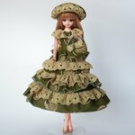 ジェニーちゃんの緑の和柄ドレス