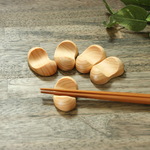 木の箸置き　5個セット『アウトレット品』豆形 ひのき　特別価格で販売中！