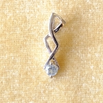 自分に必要なものやチャンスを引き寄せる石💎ブルートパーズ💎　パワーストーンペンダントヘッド