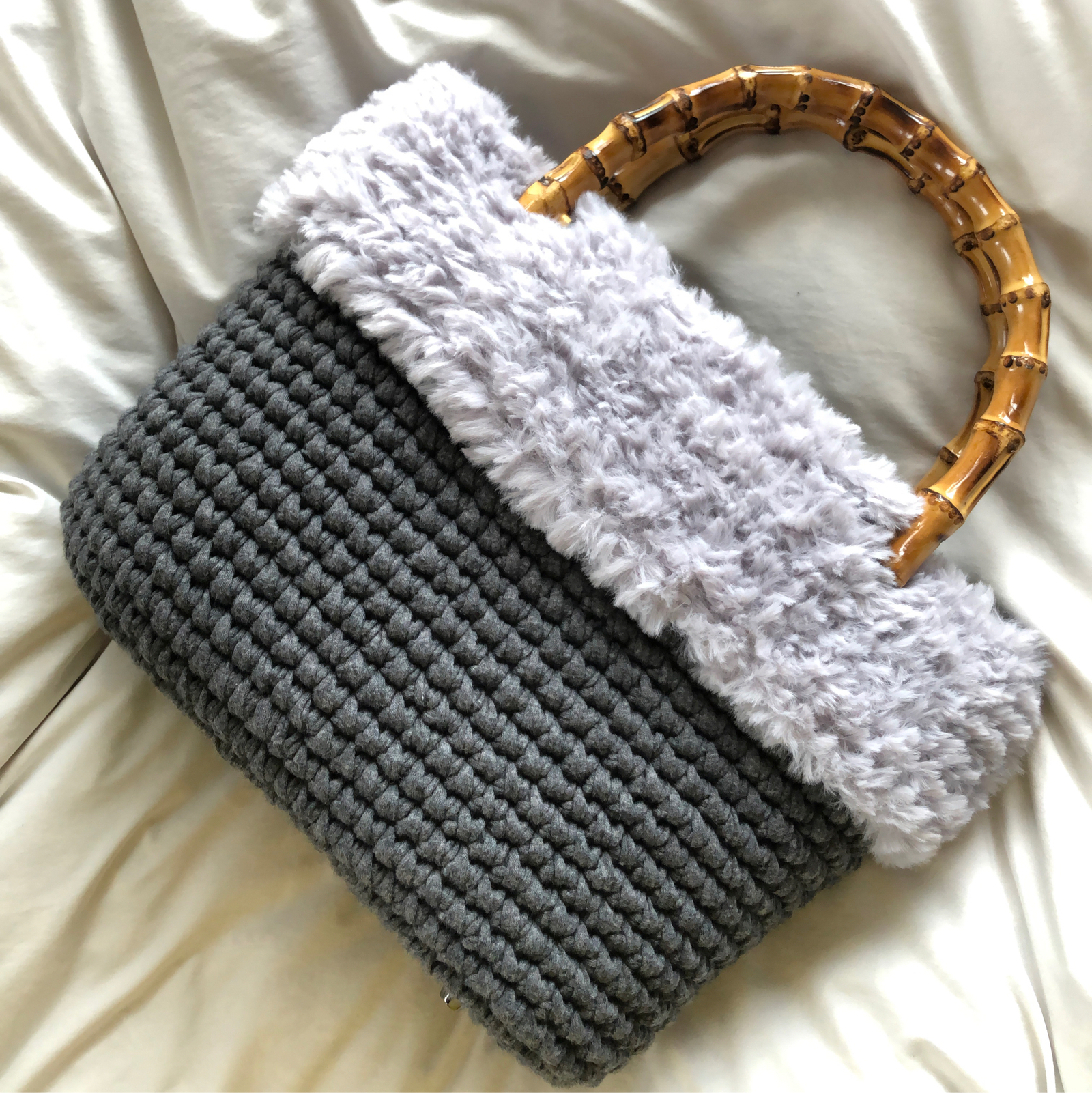 ぐれ ブラック 麻紐フリルバッグ ♪ ハンドメイド 麻紐バッグ フリルの通販 by 3姉妹ママ's shop｜ラクマ