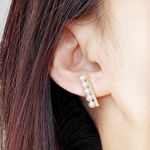 （ピアスのページ）5連　パール　スティック　バー　ピアス　(片耳)