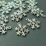 10個・スノーフレーク・雪の結晶・チャーム・シルバー・18091505