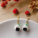 しそ帽子をかぶったおにぎりピアス🍙