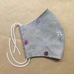 ＜お値下げ＞●11　立体布マスク　リネン　花刺繍　シンプル　生成り　ナチュラル