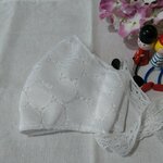久々に入荷～表を上品なレース高島ちぢみを裏側(口元)息しやすいマスクです(^-^)結婚式やデートにも最適マスク❤