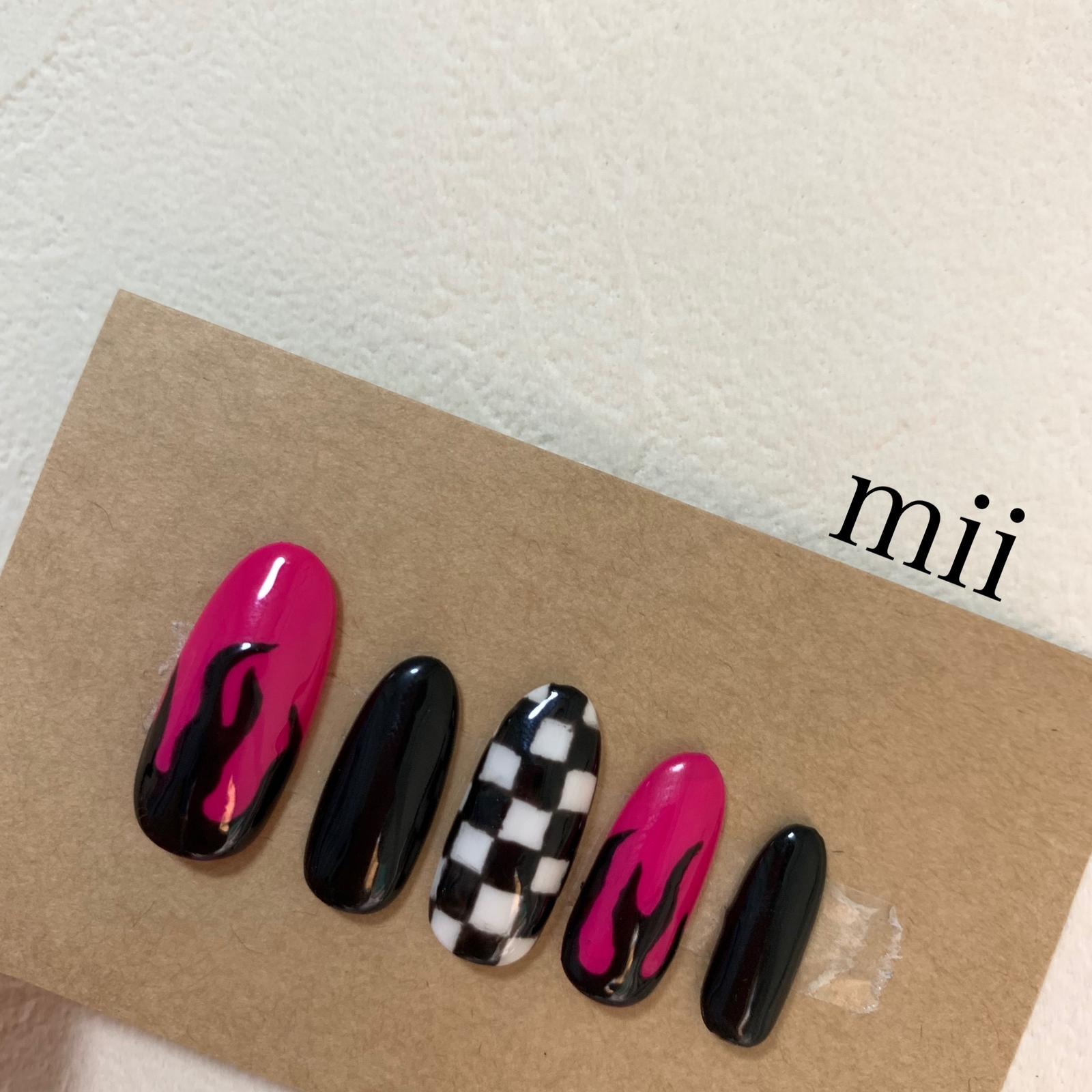 ネイルチップ ファイヤーネイル ブロックチェックネイル オーダーチップ ハンドメイドマーケット Minne ネイルチップ ファイヤーネイル ブロックチェックネイル オーダーチップ ハンドメイドマーケット Minne
